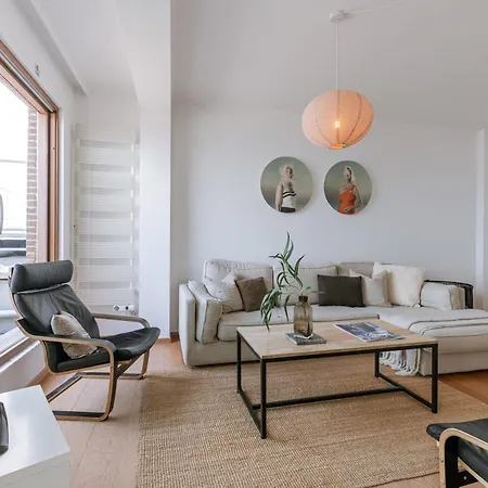 Huswell - Seaside Duplex With Four Terraces דירה
